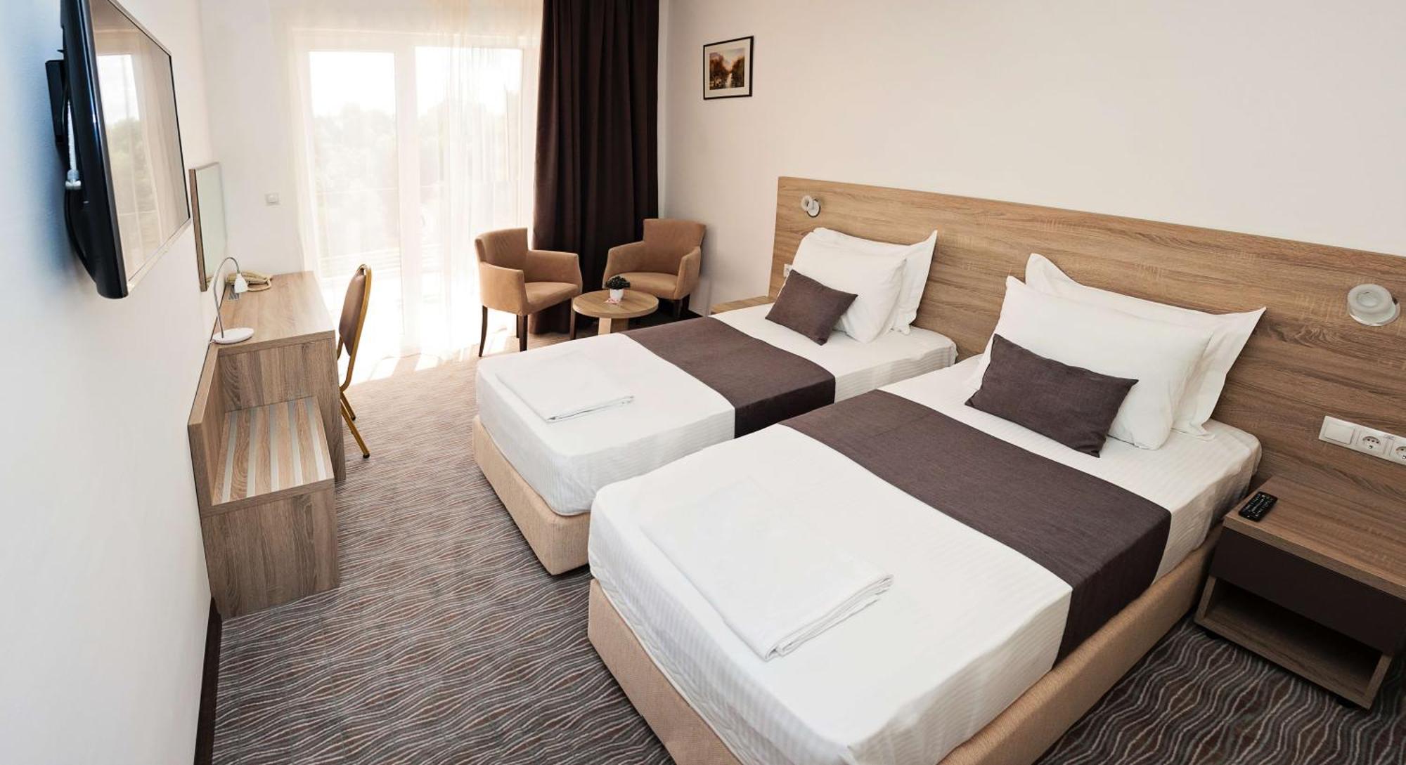 Bosphorus Hotel Aleksinac Exterior photo